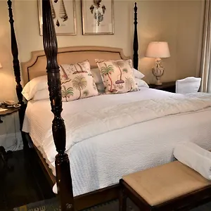 4* אורחן Simonton Court Historic &